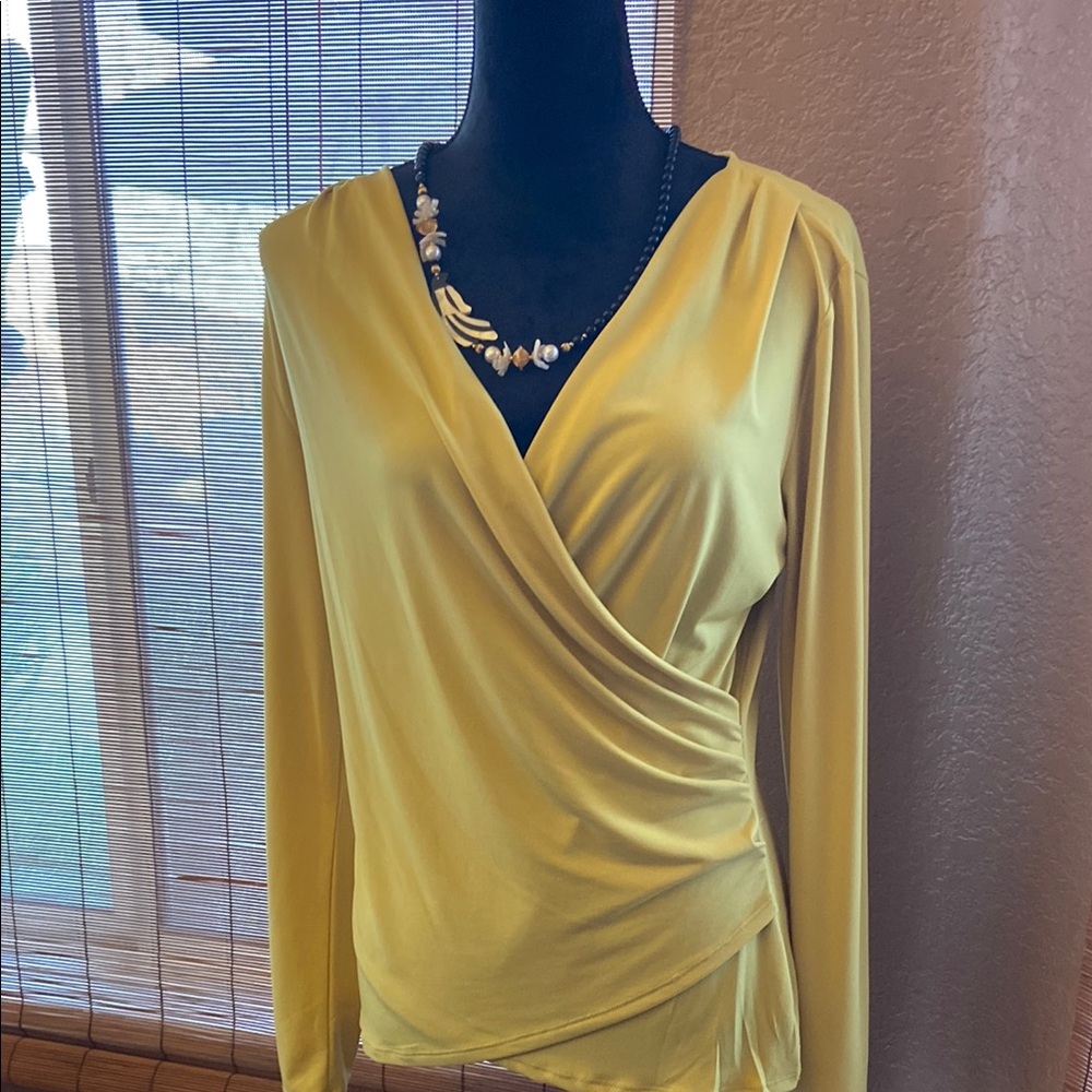 Miss Tina Gold Elegant Blouse